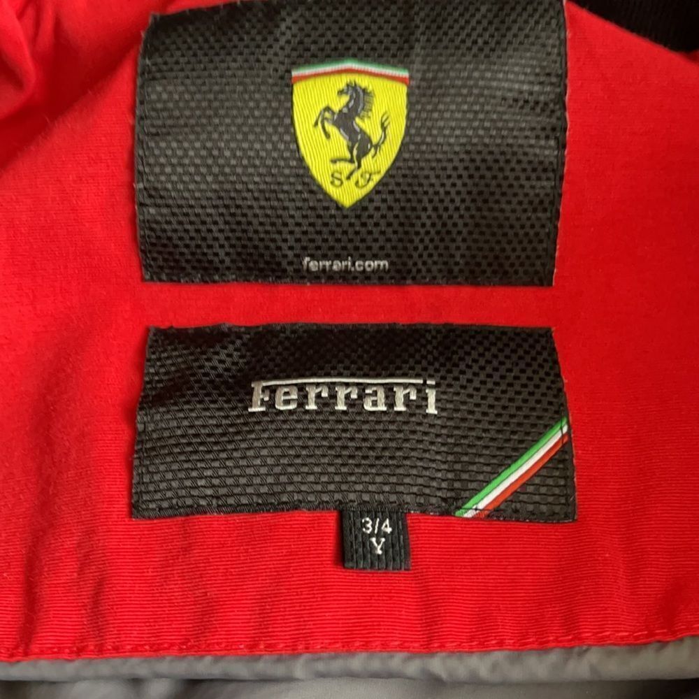 Ferrari Puffer Coat. - Picture 3 of 7